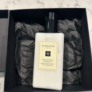 Jo Malone Pear and Freesia Lotion